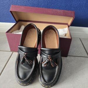 Vintage Black and Brown Tassel Loafers